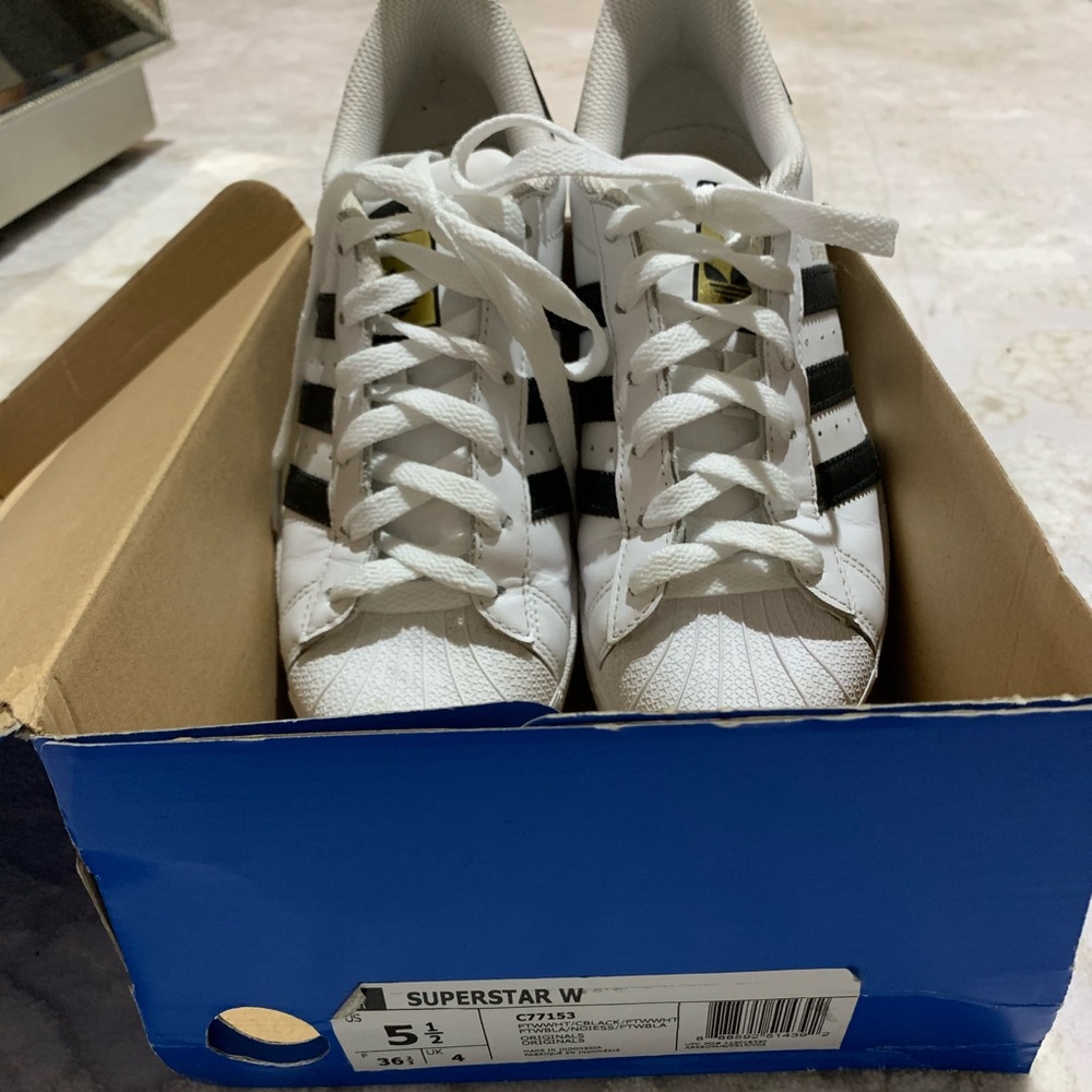 ADIDAS SUPERSTAR Originals